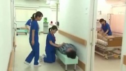 日本醫院護士幫病患解決需要