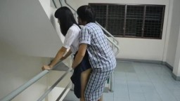泰國學生妹在醫院和男友樓梯做愛自拍