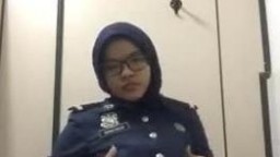 馬來西亞女警察自摸誘惑